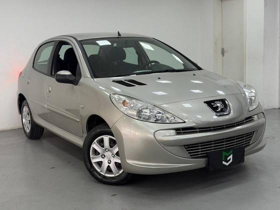 PEUGEOT 207 1.4 XR 8V FLEX 4P MANUAL PEUGEOT 207 1.4 XR 8V FLEX 4P MANUAL